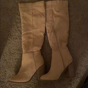 Slouchy boots faux suede